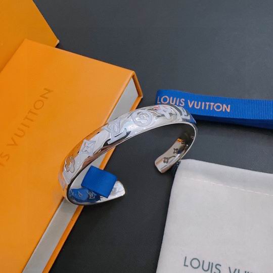 LV Bracelet 11lyh388